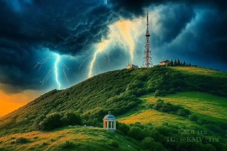 Штормовое предупреждение: сильный дождь и гроза ожидаются 19 июля