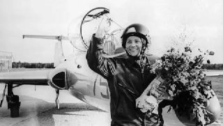 95 лет со дня рождения легендарной лётчицы Марины Попович