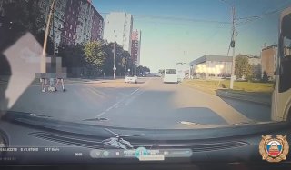 Дорожный инцидент в Невинномысске: наезд на троих пешеходов